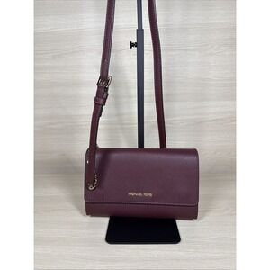Michael Kors Jet Set Travel Medium Phone Crossbody | Merlot‎ Purple |